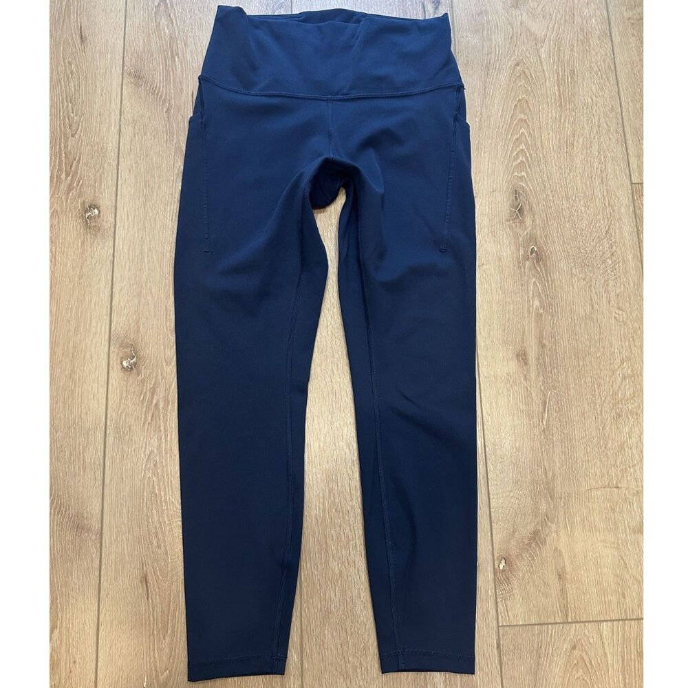 Women's Lululemon Wunder Train w/ Pockets Navy Blue Size 10 EUC!
